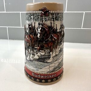 Vintage - 1988 Budweiser Clydesdale Holiday Christmas Beer Stein​​​